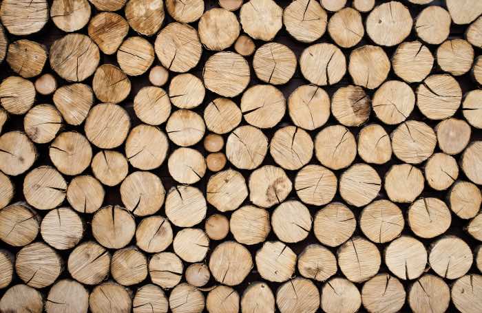 Expertly sawn logs that fit into wood burners, open fires and fire pits